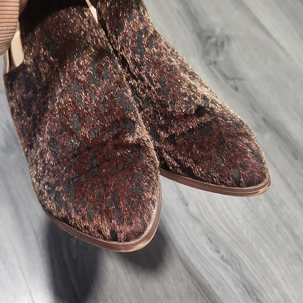 Faux Leopard Calfhair Slip On Heeled Mules - Picture 6 of 7